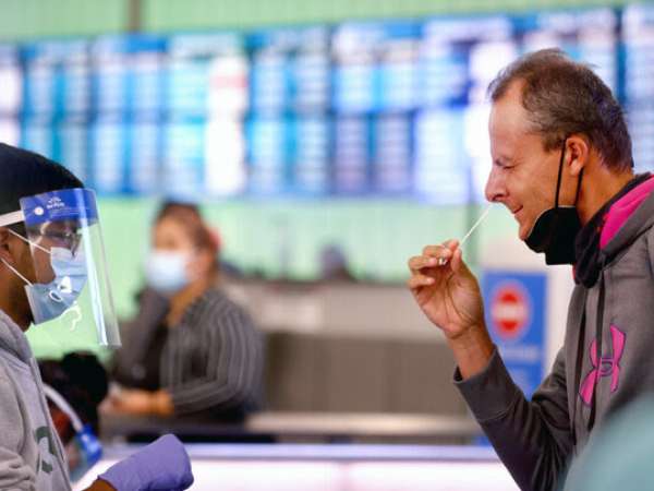 Aumentaron en forma importante los casos de Covid-19 en el país; hubo 1.527 nuevos contagios y 4 muertos