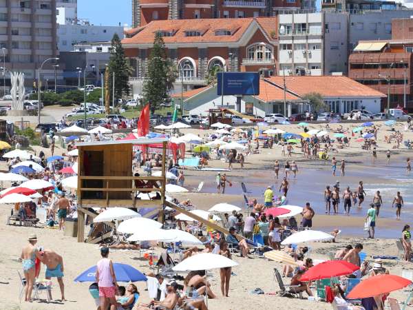 Brigada de Guardavidas completan esta semana cobertura de las playas del departamento en 87 puestos