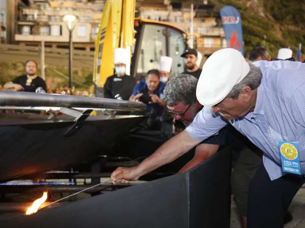 3.500 porciones se repartieron de la Paella Gigante realizada en Piriápolis