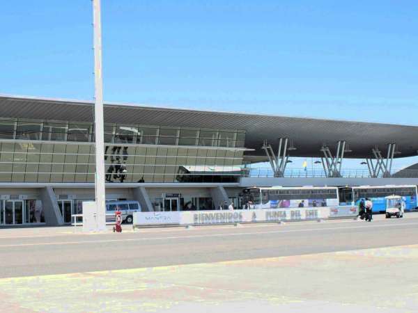 Proponen a controladores aéreos plan para corrección de “inequidades”