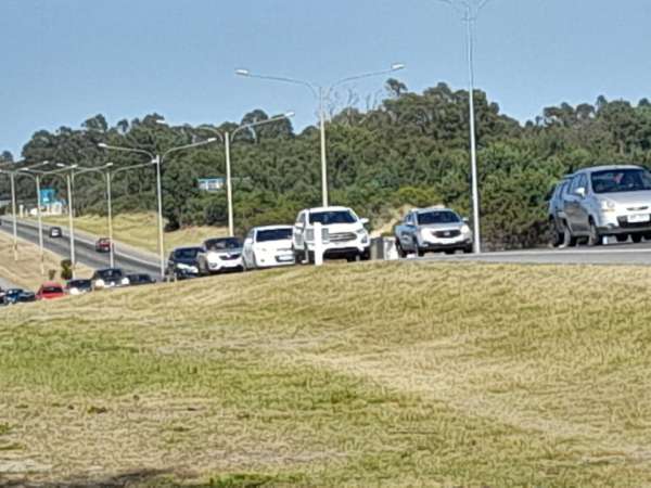 El tránsito hacia Punta del Este es intenso pero fluido 