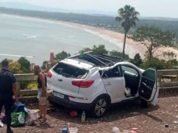Una mujer y dos niños lesionados leves fue el resultado de un accidente en Punta Ballena