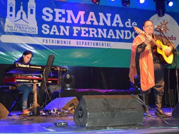 Ante críticas de falta de artistas femeninas en la Semana de San Fernando organización adujo que las requeridas no tenían disponibilidad 