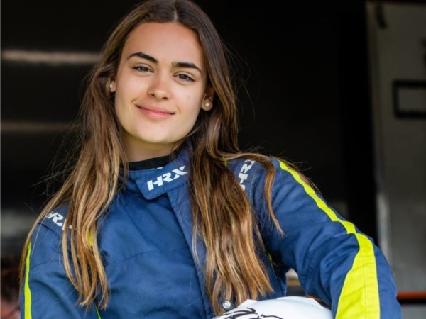 La fernandina Maite Cáceres clasificó y sigue en competencia en la F1 Academy
