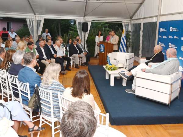 Iglesias cree que son fortalezas de Uruguay instituciones y partidos políticos que funcionan y una sociedad que cree en la democracia