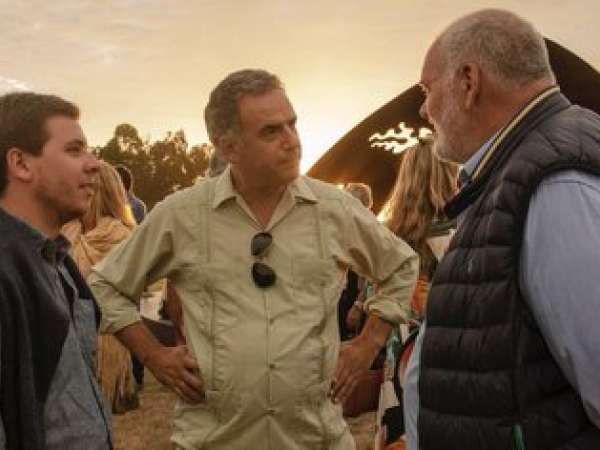 Yamandú Orsi participó en la inauguración de la "Capilla del Sol" en el MACA