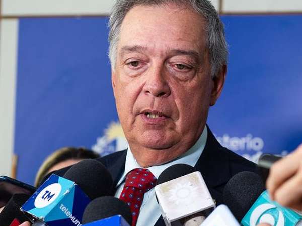 Extensión de emergencia agropecuaria: "La situación es crítica en todo el país", advirtió el ministro Mattos. 