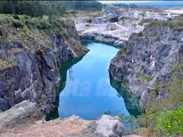 Un joven de 22 años desapareció de la superficie de las aguas en Canteras de Nueva Carrara