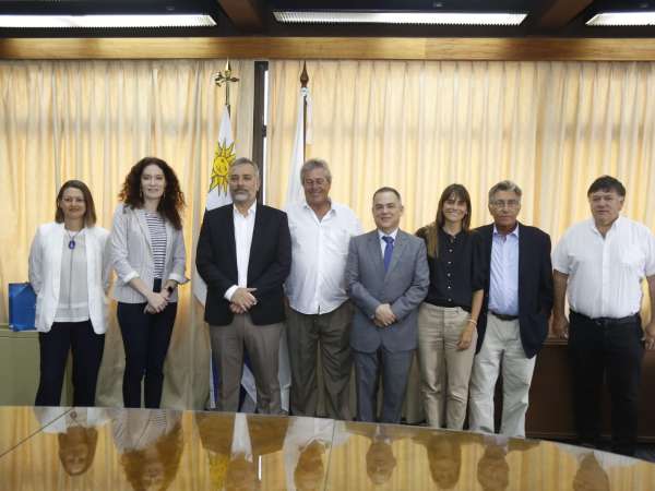 Antía y Darío Pérez analizaron junto a una delegación de la embajada de EE.UU. temas de seguridad y prevención de adicciones  