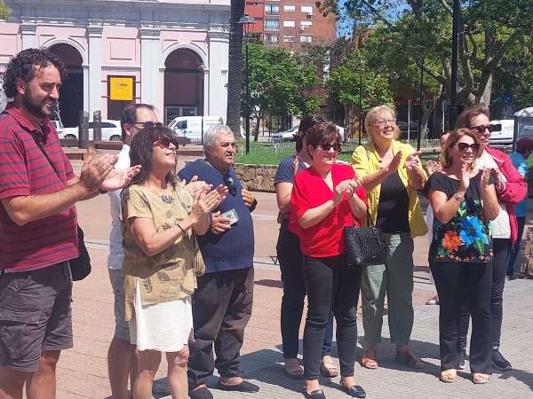 fa en sus 52 años rindió homenaje a artigas en la plaza san fernando