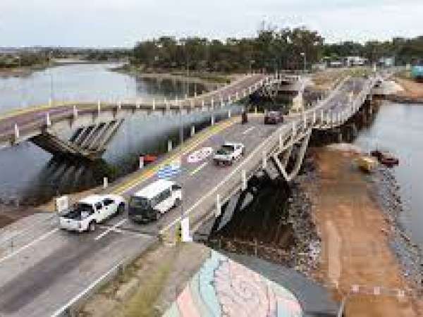 19 mil autos por día pasaron en enero por el puente de La Barra