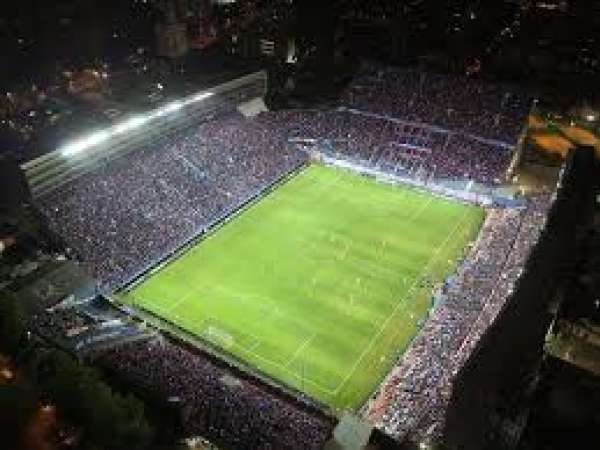 Un hincha de Nacional que estaba con su hijo de 7 años en la Tribuna Atilio García murió previo al partido frente a Cerro Largo