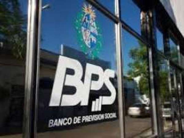 Director de BPS por rama empresarial calificó la reforma jubilatoria de "triste, aburrida y decadente"