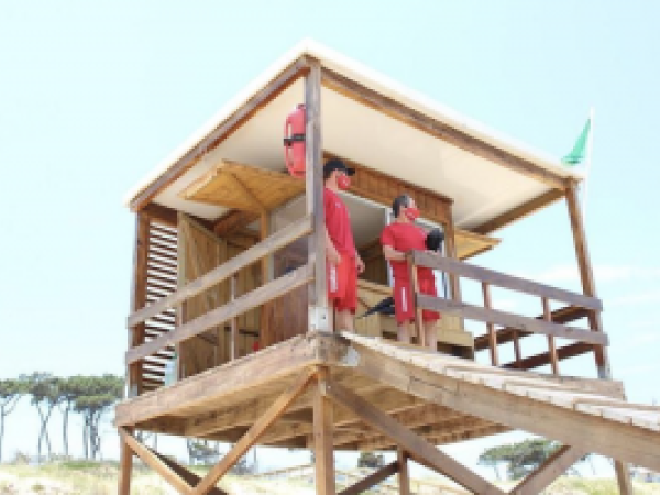 Se registraron 562 intervenciones que auxiliaron a 985 personas en las playas del departamento