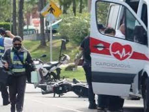 Dos mujeres resultaron heridas en un accidente ocurrido en parada 2