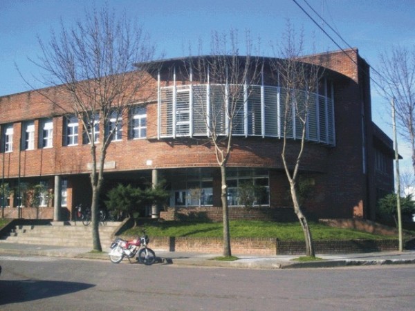 Liceo N° 2 de San Carlos padeció principio de incendio por filtraciones de humedad en instalaciones eléctricas