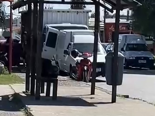 Hombre mostró sus pa...