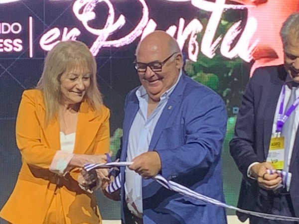 La presidenta en eje...