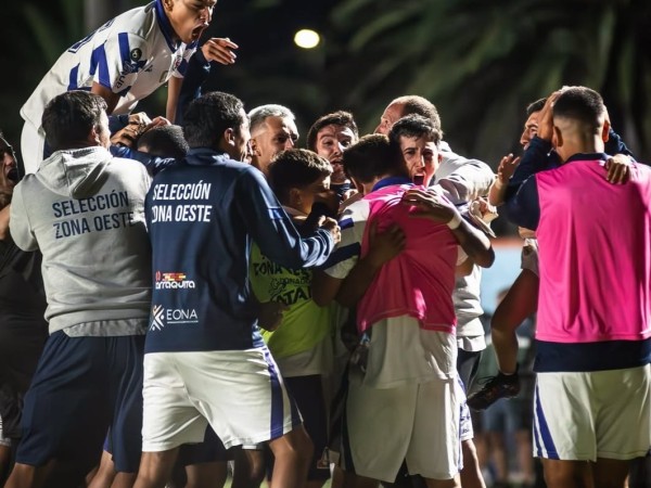 Zona Oeste golpeó primero en la final ante Liga de Mayor de Maldonado y ganó 1 a 0