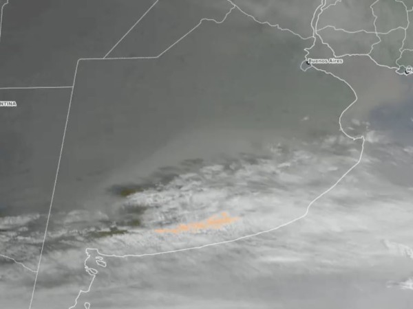 Una nube de polvo av...