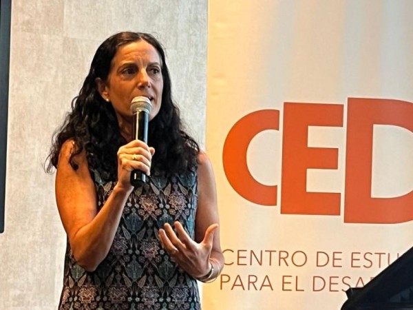 Arbeleche destacó el progreso económico y las políticas para un país más libre
