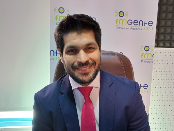 Andrés Ojeda: “A veces el límite entre la (tribuna) Ámsterdam y el Parlamento queda difuso”