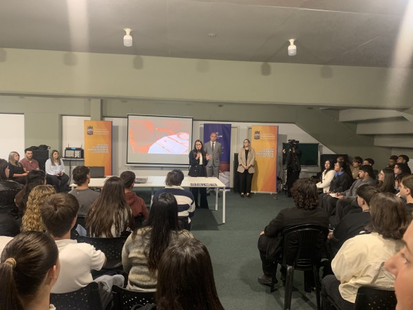 Comenzaron las charl...