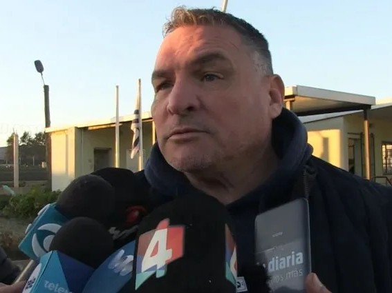 Astesiano dijo estar "descreído total" de la política y cansado de que la campaña se base en su persona