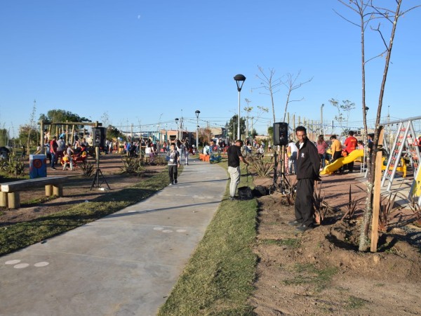 Antía estima que el censo determinará que en Maldonado hay no menos de 250 mil habitantes, lo dijo al inaugurar obras en barrio Hipódromo