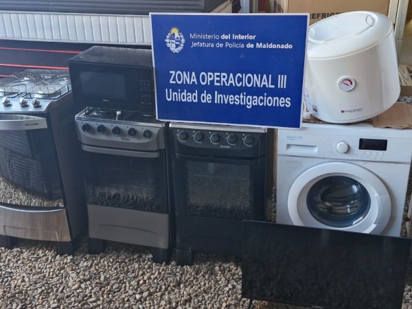 Dos empleados y un exempleado de una mueblería fueron condenados por robar el local