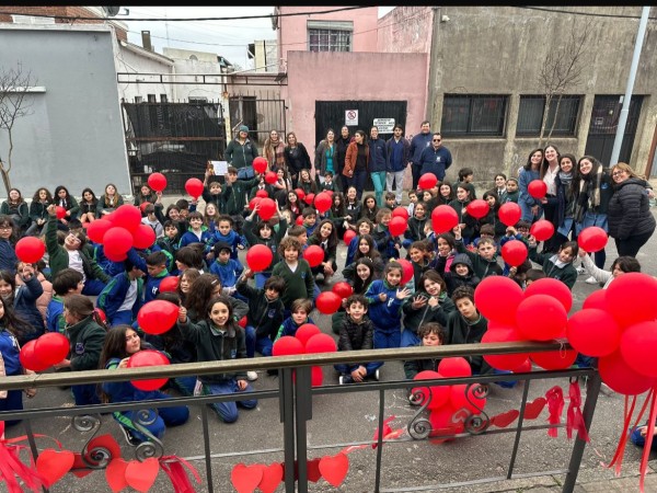 Se realizó jornada de donación de sangre con el Hemobus en el Instituto Fernandino