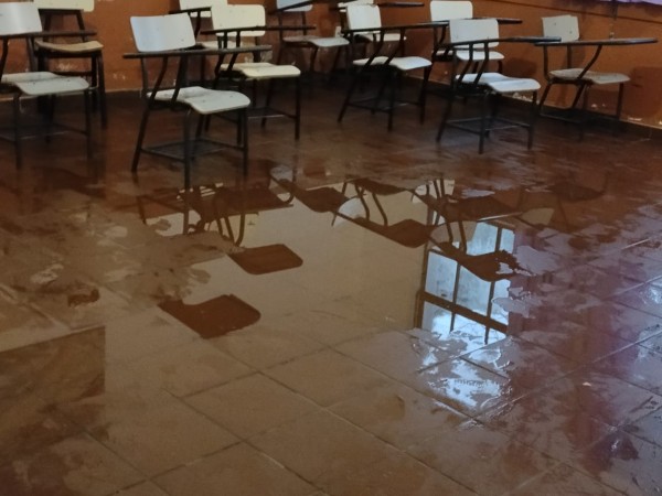 Inundaciones en UTU...