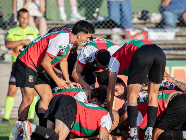 En emocionante partido que se definió al final, Deportivo Maldonado se impuso a Rentistas