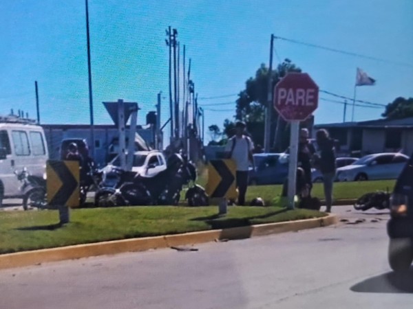 Motociclista debió ser trasladado a un nosocomio tras sufrir un siniestro de tránsito
