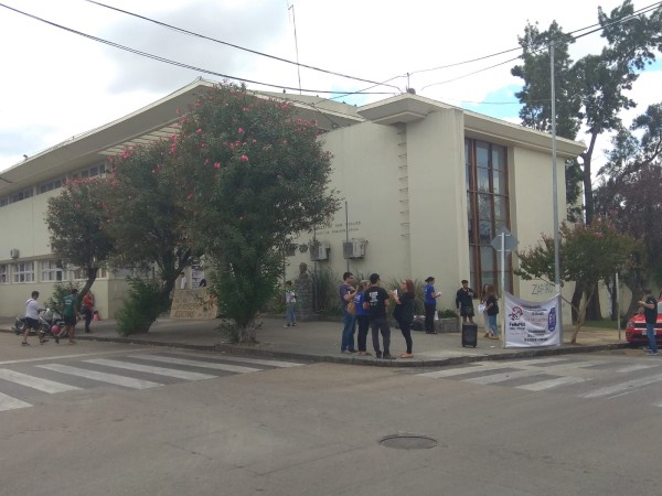 meningitis, liceo san carlos, salud pública, pablo garcía,