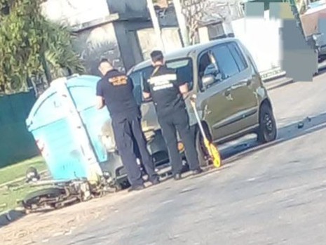 Choque entre auto y...