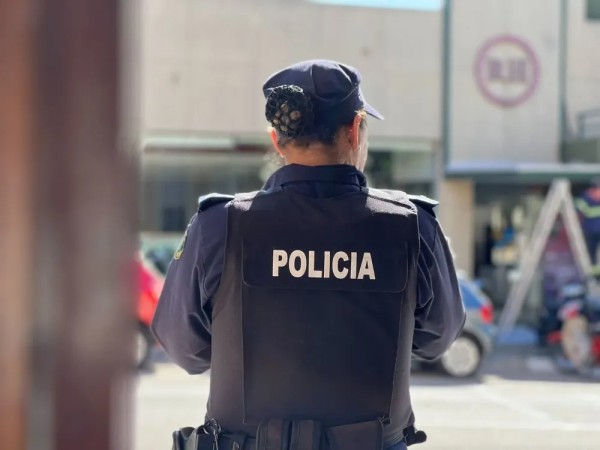 golpéo,mujer,robarle,celular,fuga,techos