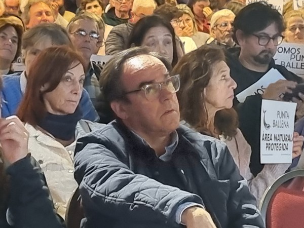 El ministro Bouvier consideró "inadecuadas" las declaraciones de Antía sobre temas ambientales; dijo tras la audiencia pública por Punta Ballena que quedaron muchos insumos...