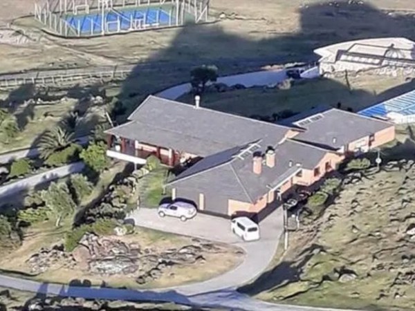 Rematan la casa de M...