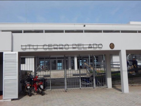Denuncian que menores arremetieron contra una administrativa de la UTU Cerro Pelado