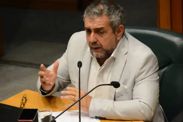Defensa de Alexandro...