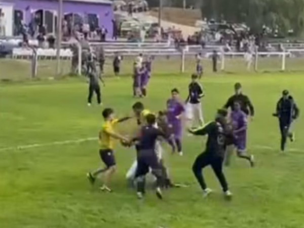 Incidentes en partido de tercera división del fútbol de Liga Mayor