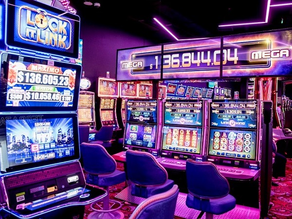 Diputado propone limitar el horario de los casinos y advierte sobre efectos de la ludopatía