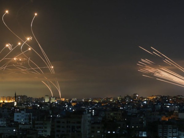 Mientras se anuncia...