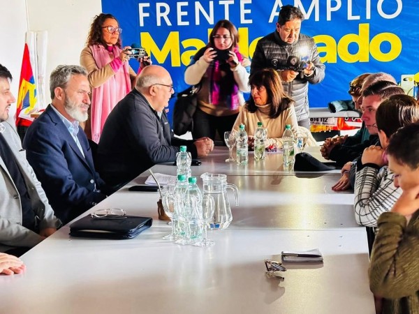 Frente Amplio confirmó su participación en las comisiones propuestas por Abella  y sugirió cambios