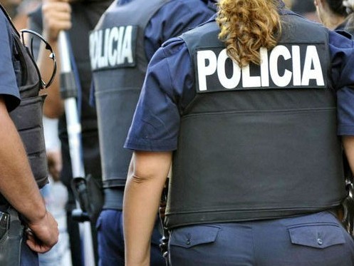 Rapiñó a un comercia...