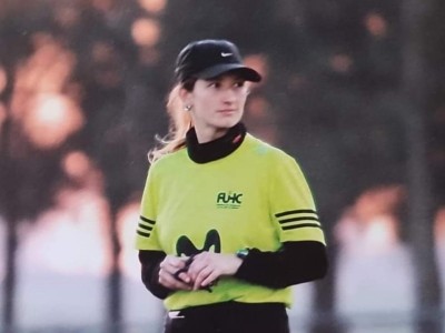 La fernandina Sofía Alemán es una de las juezas del Panamericano Junior de Hockey