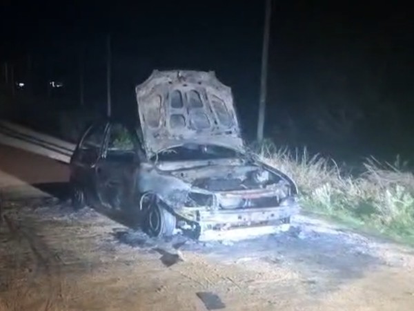 Robaron $28.000 en supermercado de Balneario Buenos Aires e incendiaron el vehículo en el que huyeron
