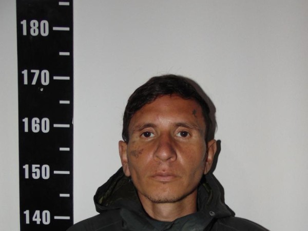 Agredió a un vecino y rompió el vidrio de un local comercial; fue a prisión