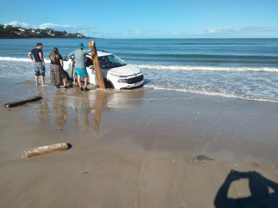 Cómo llegó ese auto ahí?